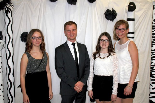 Schuelerball2016_135