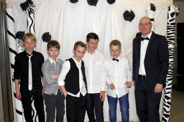 Schuelerball2016_158